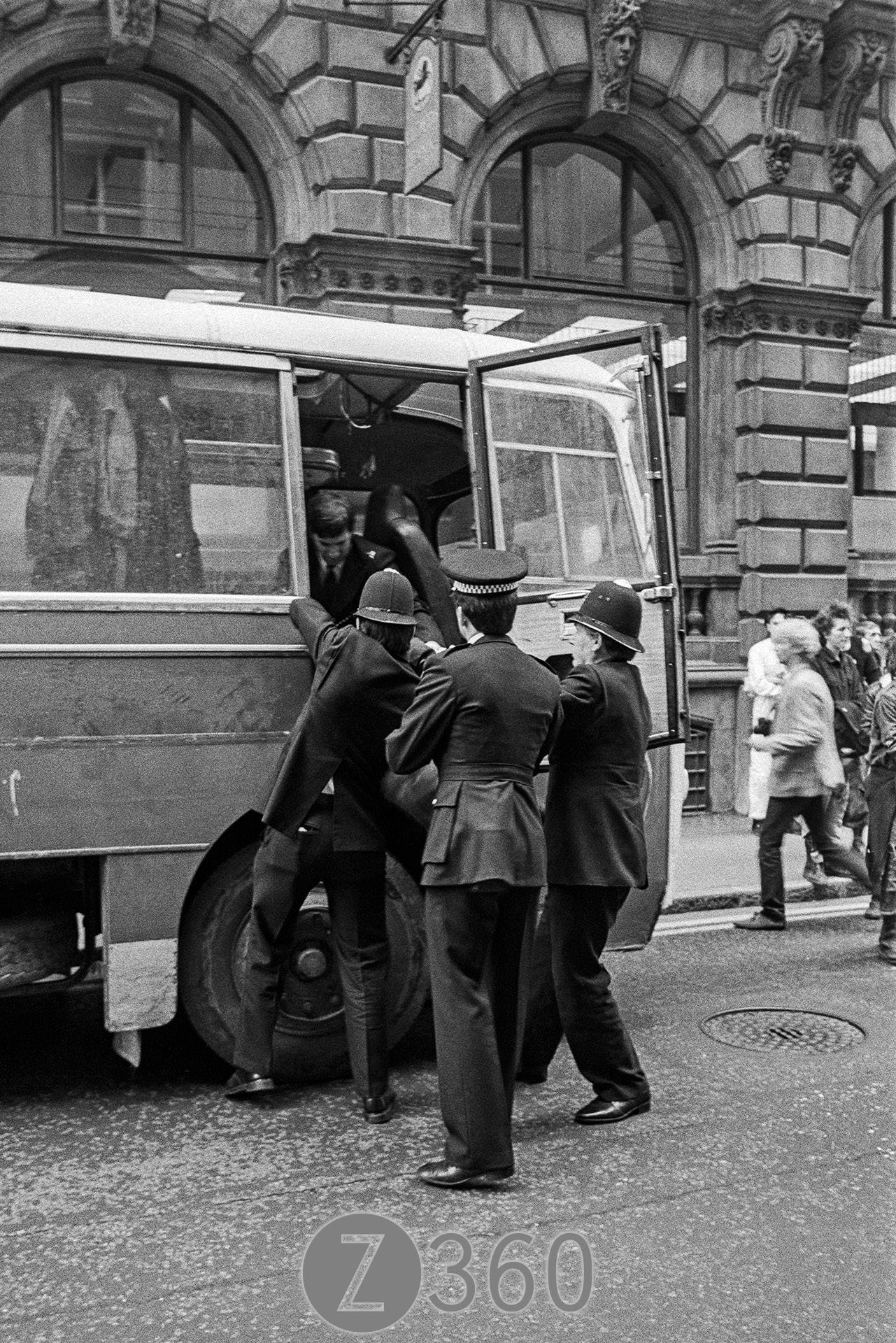 The Coach arrest