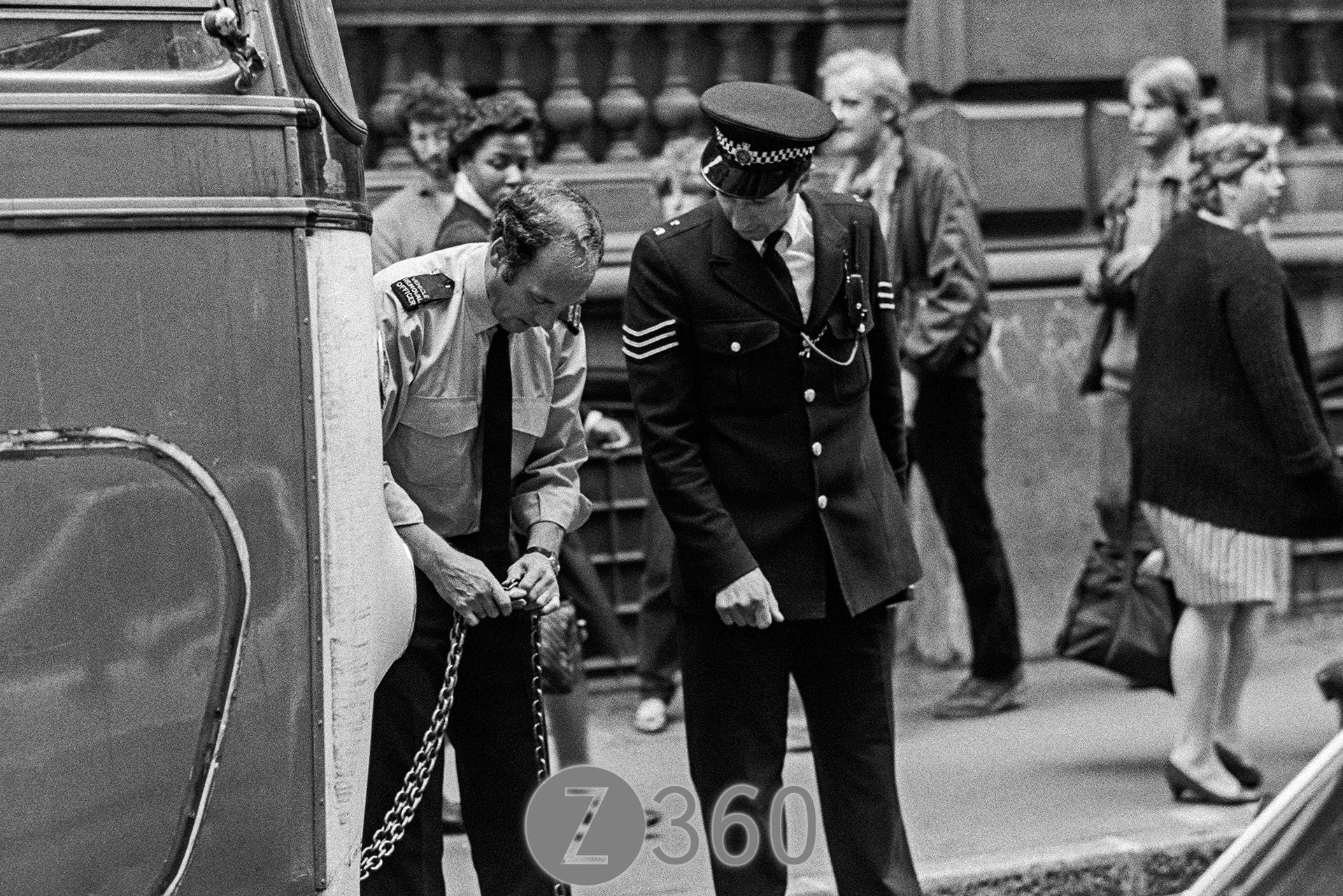Chaining up the Coach for removal
