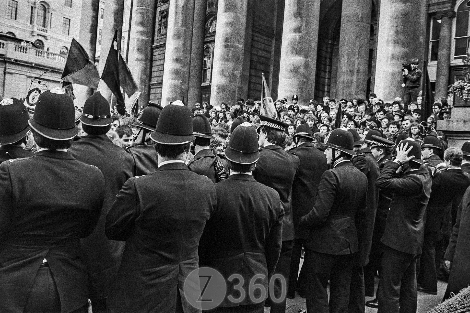 Kettling begins