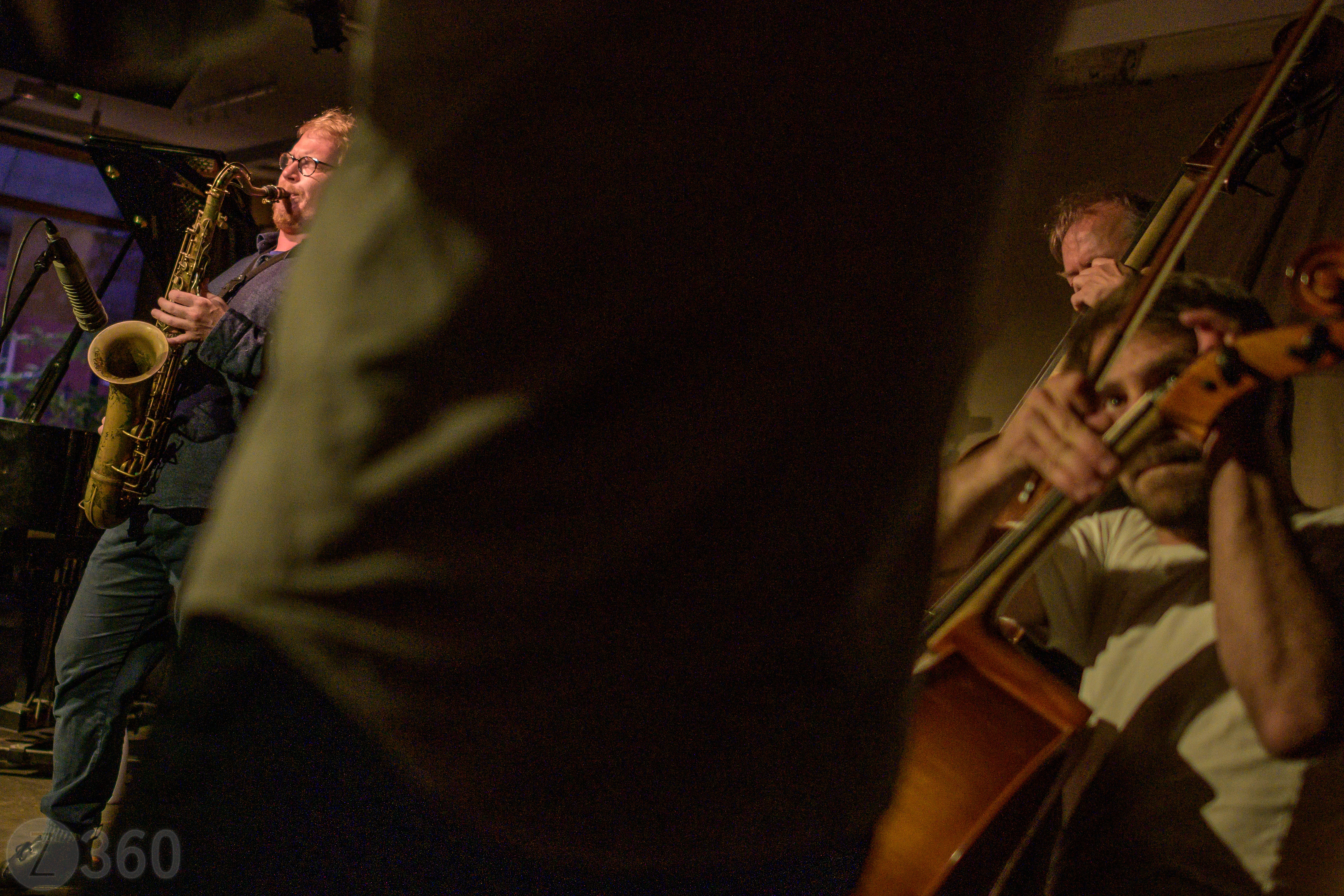Kit Downes (Cello),  John Edwards (Bass), leg of Benedict Taylor