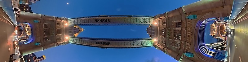 Tower Bridge Hot : 4K Experimental Documentary